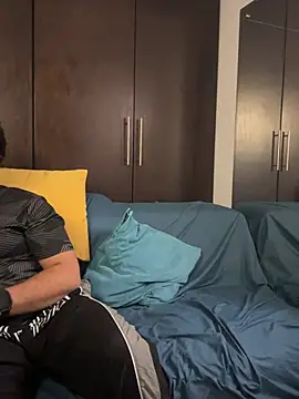 Snapshot of EmilyAndAndrew chatting on 20, 2, 2026 EmilyAndAndrew online show from 20, 2, 2026