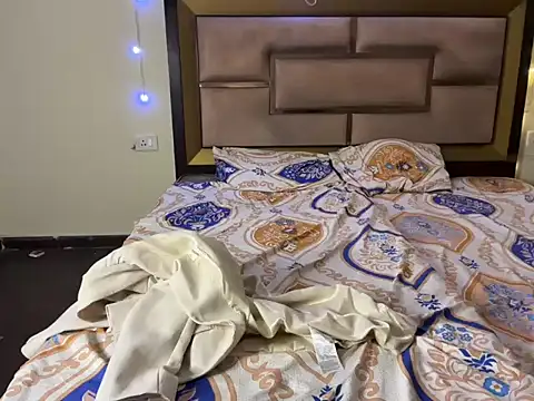 Hersheykaur online show from 11, 3, 2026