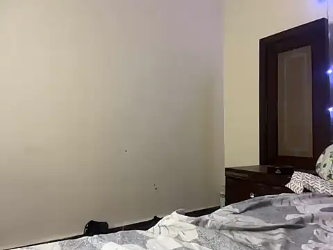 Hersheykaur online show from 16, 4, 2026