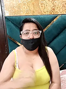 GangbangCouple online show from 16, 3, 2026