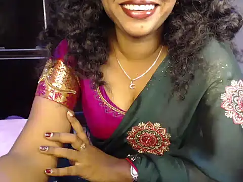 Snapshot of VixenNandhu chatting on 5, 7, 2026 VixenNandhu online show from 5, 7, 2026