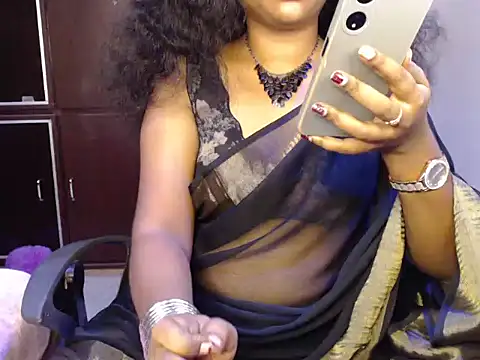 Snapshot of VixenNandhu chatting on 8, 7, 2026 VixenNandhu online show from 8, 7, 2026