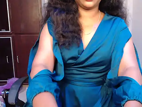 Snapshot of VixenNandhu chatting on 24, 7, 2026 VixenNandhu online show from 24, 7, 2026