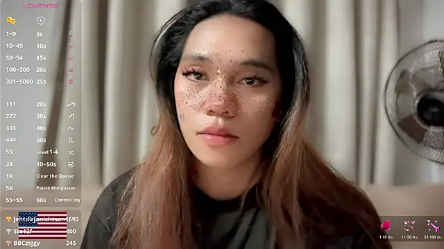 Kelly Mckinney online show from 2, 4, 2026