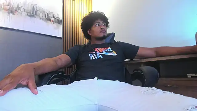 Snapshot of Kai_Moreno chatting on 13, 2, 2026 Kai Moreno online show from 13, 2, 2026