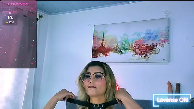 Sharlott 3 online show from 13, 4, 2026