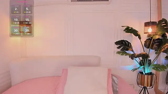 Nicole Whittee online show from 6, 4, 2026