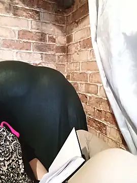 Snapshot of itismyhobby chatting on 5, 1, 2025 itismyhobby online show from 5, 1, 2025