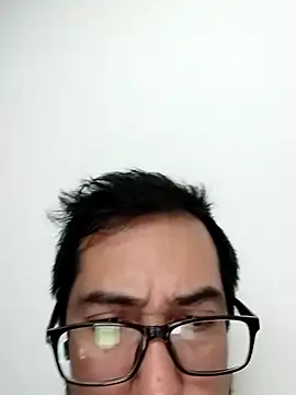 Snapshot of miiich86 chatting on 5, 3, 2026 miiich86 online show from 5, 3, 2026