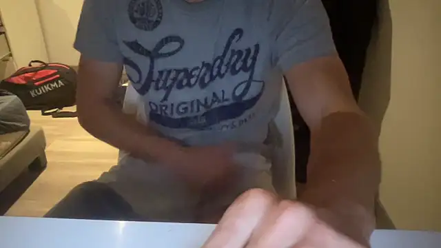 Snapshot of raoulbtnbois chatting on 20, 5, 2026 raoulbtnbois online show from 20, 5, 2026