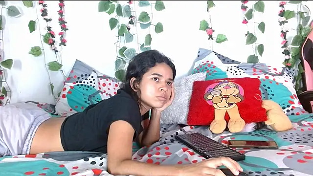 karolsweetvagi online show from 25, 7, 2026