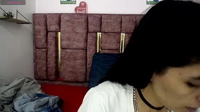 Snapshot of FRANCESCA_LOVE_ chatting on 9, 6, 2026 FRANCESCA LOVE online show from 9, 6, 2026
