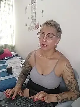 Snapshot of Charlotte_gray_ chatting on 17, 2, 2026 Charlotte gray online show from 17, 2, 2026