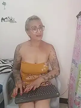 Snapshot of Charlotte_gray_ chatting on 19, 2, 2026 Charlotte gray online show from 19, 2, 2026