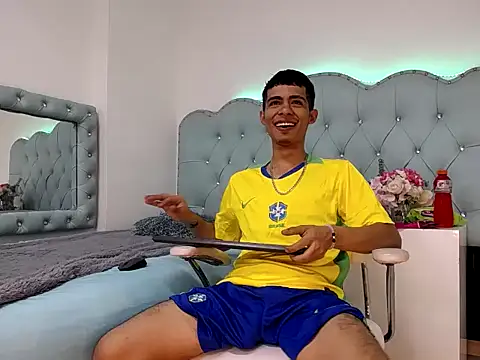 Apolo Richards online show from 11, 2, 2026