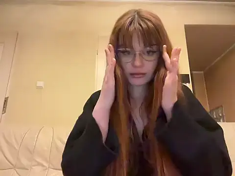 Snapshot of Sophiirose chatting on 10, 2, 2026 Sophiirose online show from 10, 2, 2026