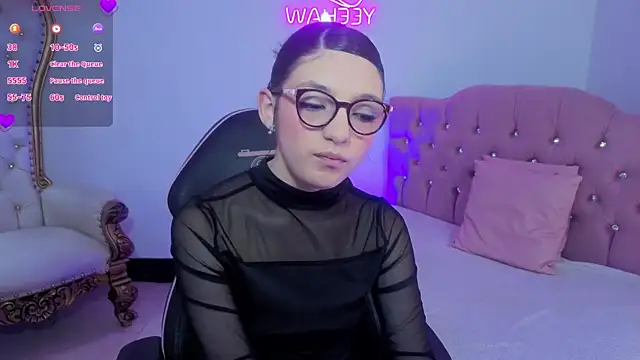 MAHYRA TAY online show from 11, 4, 2026