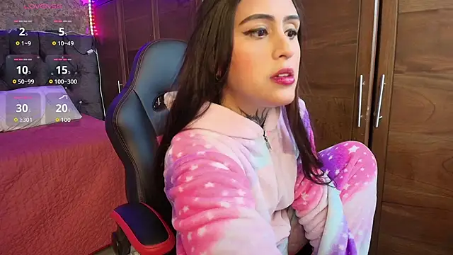 sarah escobarr online show from 28, 2, 2026