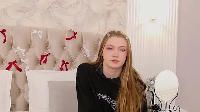 Snapshot of StacyHicks chatting on 13, 2, 2026 StacyHicks online show from 13, 2, 2026