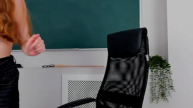 StacyHicks online show from 10, 4, 2026