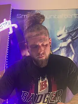 Smokebluntafterblunt online show from 2, 4, 2026