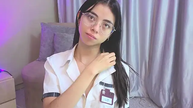 Mia Naive online show from 3, 6, 2026