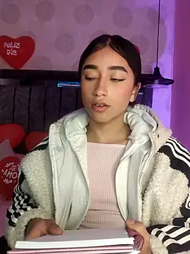 Snapshot of alahia_pink chatting on 21, 2, 2026 alahia pink online show from 21, 2, 2026