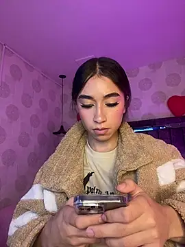 Snapshot of alahia_pink chatting on 4, 3, 2026 alahia pink online show from 4, 3, 2026