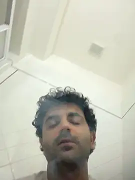 Snapshot of elia2711 chatting on 28, 2, 2026 elia2711 online show from 28, 2, 2026