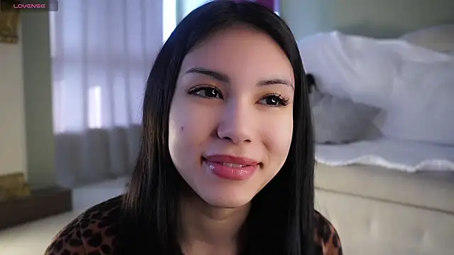 SulemaNeugin online show from 12, 4, 2026