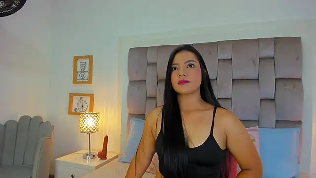 Snapshot of zharia_lux_25 chatting on 19, 2, 2026 zharia lux 25 online show from 19, 2, 2026