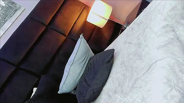 Daniiela Foxx online show from 13, 3, 2026