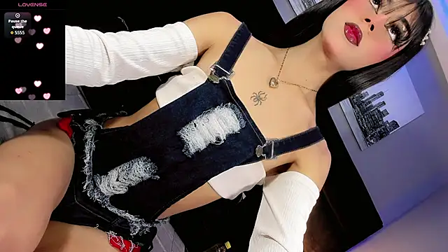 Snapshot of CuteMiaaa chatting on 30, 4, 2026 CuteMiaaa online show from 30, 4, 2026