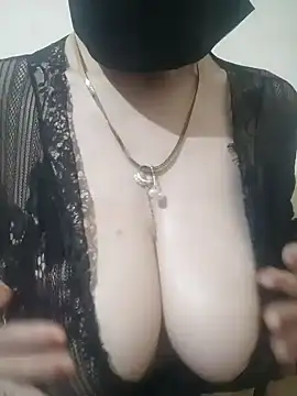 Snapshot of Nada_Oh chatting on 2, 3, 2026 Nada Oh online show from 2, 3, 2026