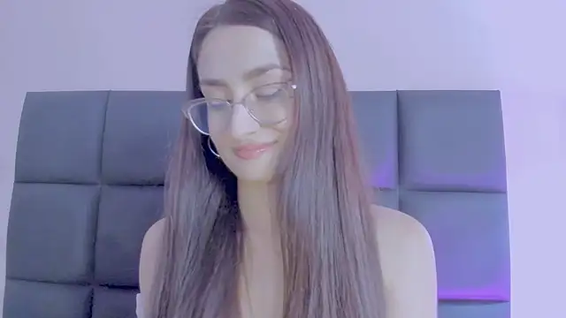 AndraCyruss online show from 6, 6, 2026