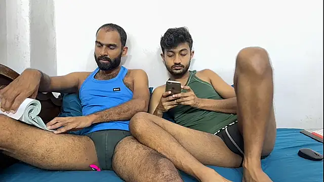 DesiDaddyandSon online show from 28, 7, 2026