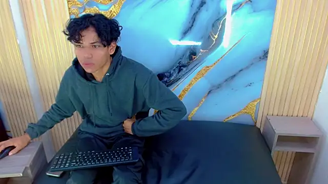 Snapshot of DaviidBuckx_ chatting on 1, 3, 2026 DaviidBuckx online show from 1, 3, 2026