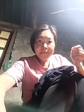 Yiyoongg online show from 8, 2, 2026