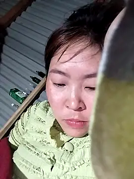 Yiyoongg online show from 18, 2, 2026