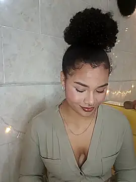 BrianaSweetxxx online show from 22, 3, 2026