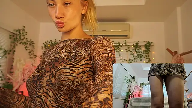 Snapshot of AuggieRich chatting on 23, 2, 2026 AuggieRich online show from 23, 2, 2026