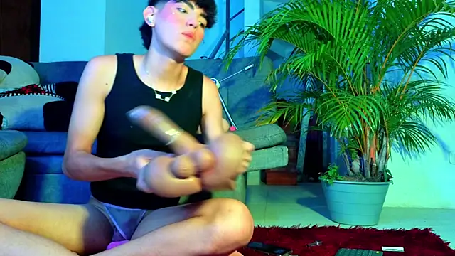 Snapshot of max_femboy chatting on 8, 5, 2026 max femboy online show from 8, 5, 2026