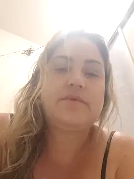 Julia2027 online show from 5, 3, 2026