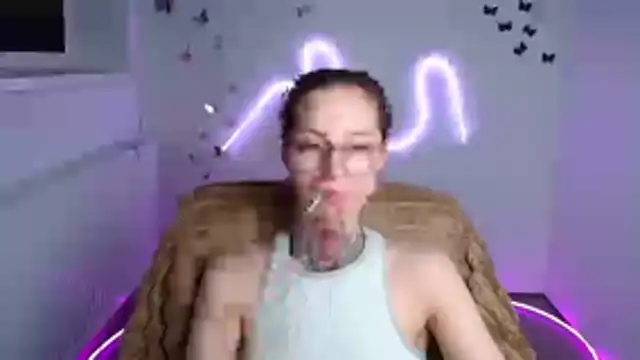 Snapshot of Esmi_Winter chatting on 3, 5, 2026 Esmi Winter online show from 3, 5, 2026
