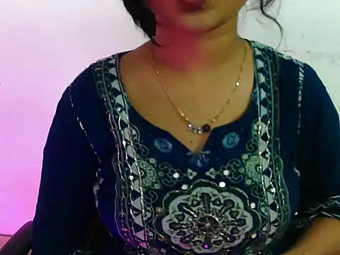 AnshikaBloom98 online show from 14, 3, 2026