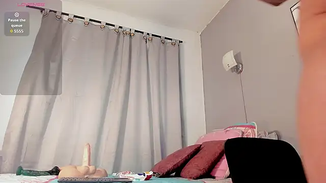 Snapshot of Britanny_W chatting on 1, 6, 2026 Britanny W online show from 1, 6, 2026