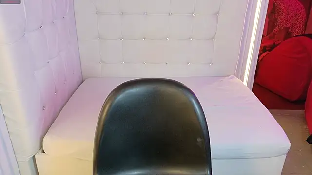 Everlyn sexx online show from 12, 3, 2026