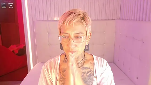 Everlyn sexx online show from 21, 3, 2026