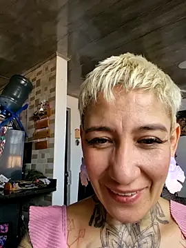 Everlyn sexx online show from 3, 6, 2026