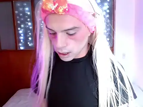 Snapshot of DanniHotBoy02 chatting on 21, 2, 2026 DanniHotBoy02 online show from 21, 2, 2026